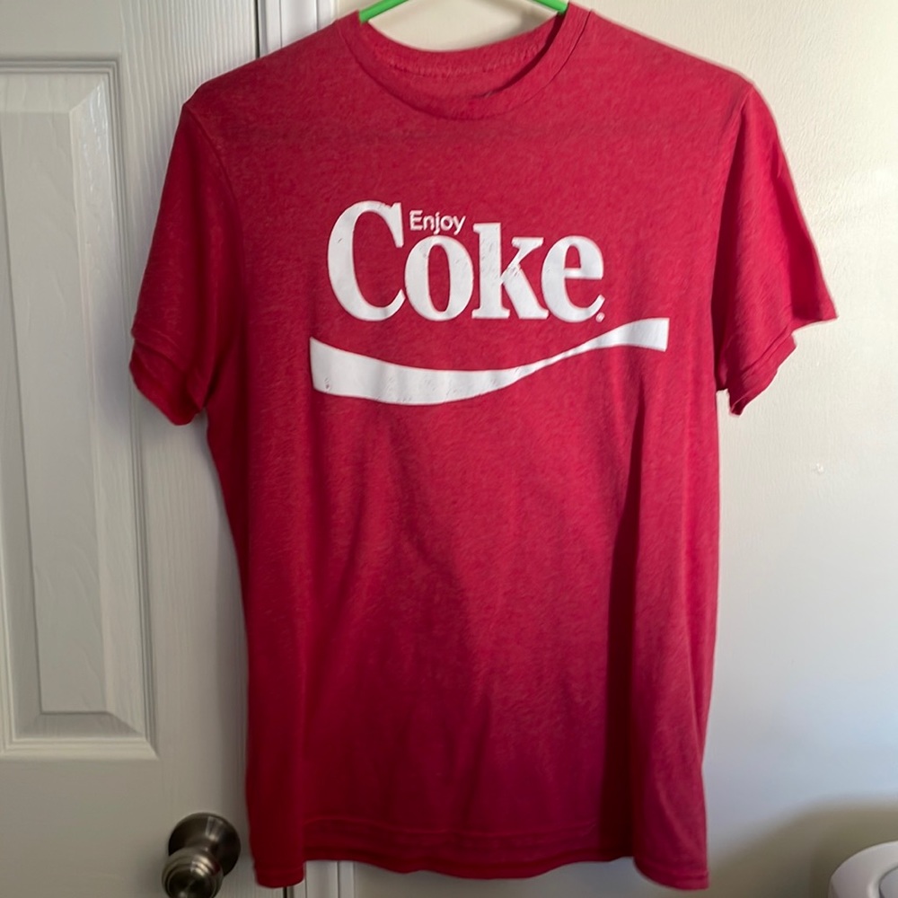 Coca Cola Mens medium tshirt